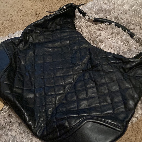 Vintage Large Quilt Hobo from Burberry - Picture 2 of 8